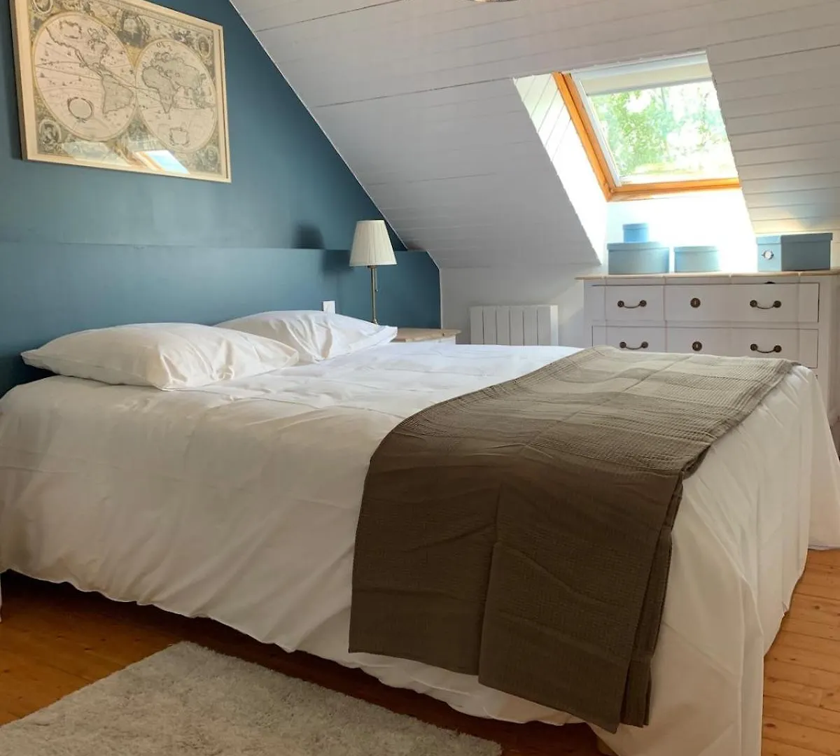 Ferel Longere Near Beaches, 12 People, Heated Pool