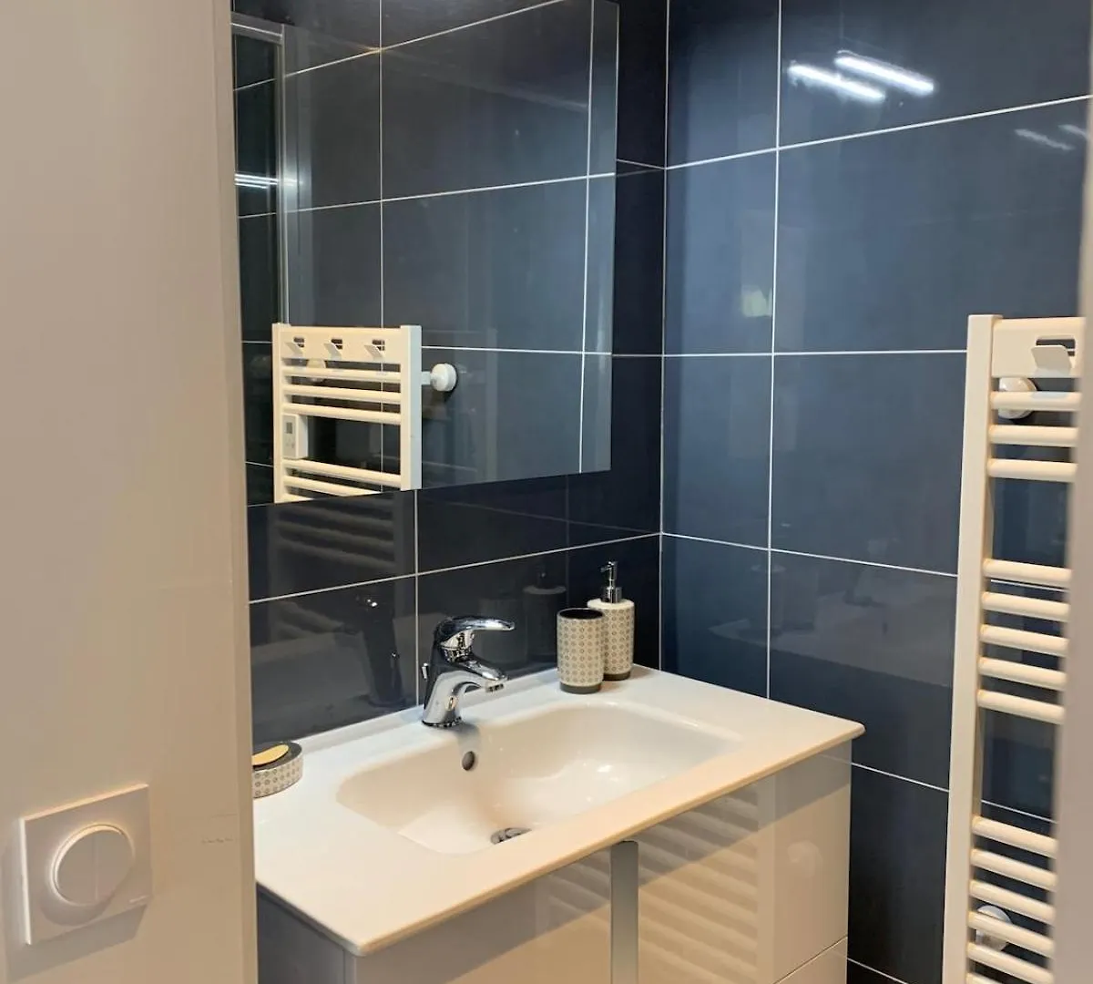 Ferel Longere Near Beaches, 12 People, Heated Pool Francia