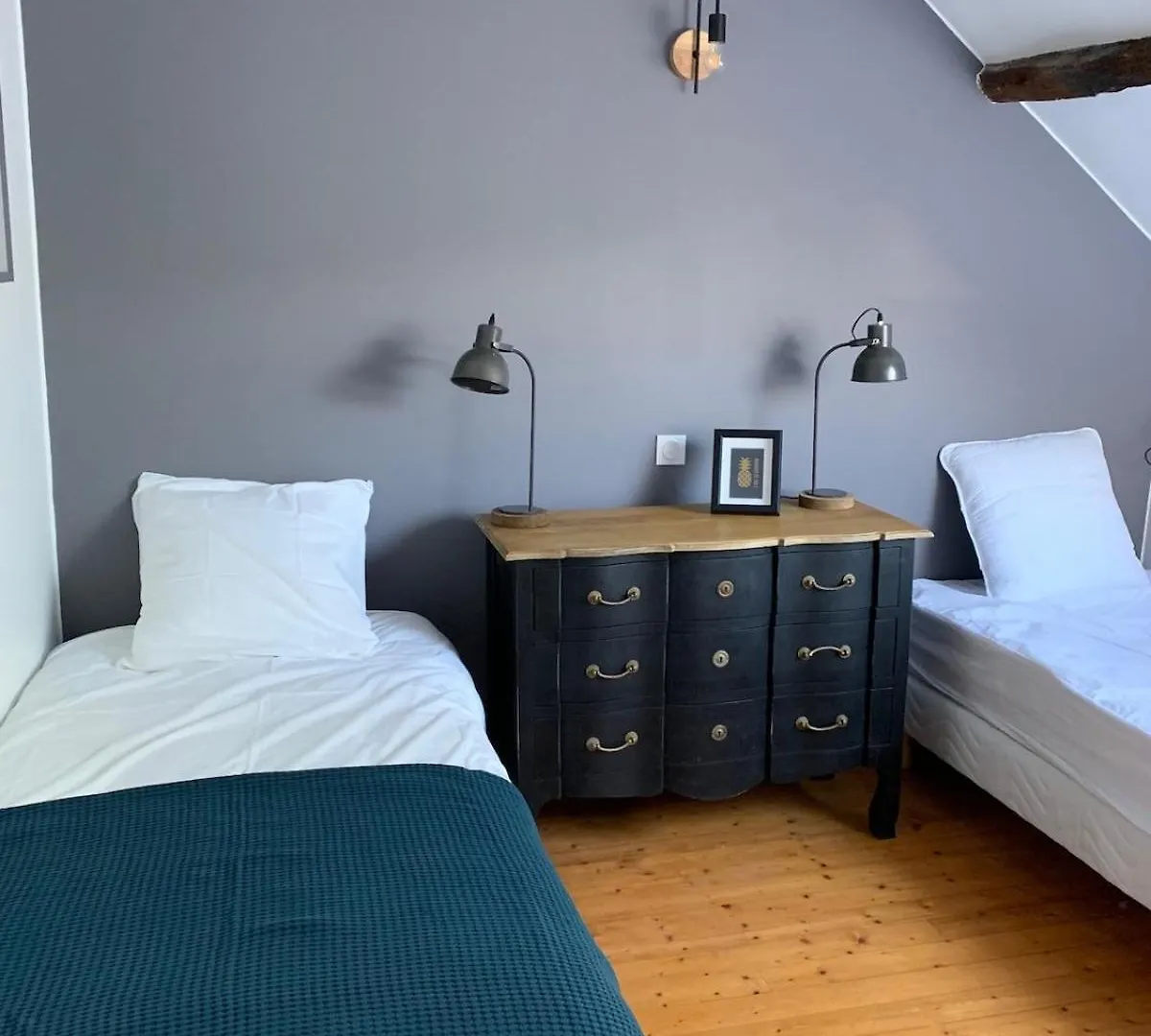 Ferel Longere Near Beaches, 12 People, Heated Pool 0*,  Francia